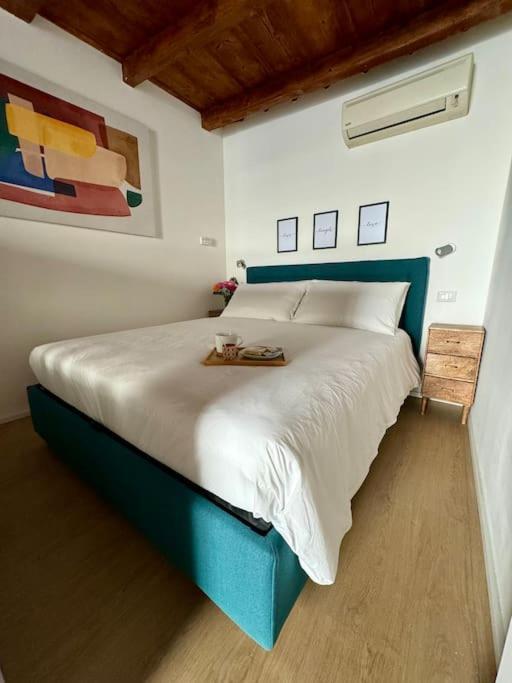 Ferienwohnung Splendido Bilocale In Via Madonnina, Zona Brera Mailand Exterior foto