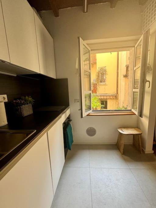 Ferienwohnung Splendido Bilocale In Via Madonnina, Zona Brera Mailand Exterior foto